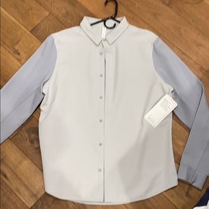NWT Lululemon Mainstay Hybrid Buttondown